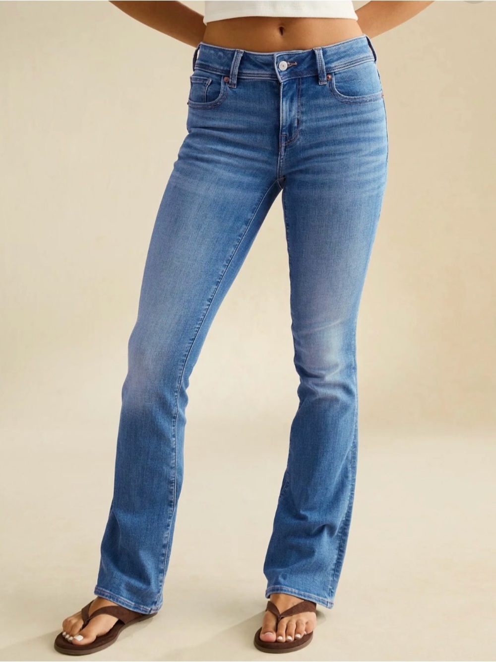 American Eagle Outfitters Low-Rise Kick Bootcut Jeans Next Level Stretch- Size 4